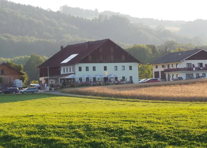 Han/Misafirhane Kreuzerhof Attersee