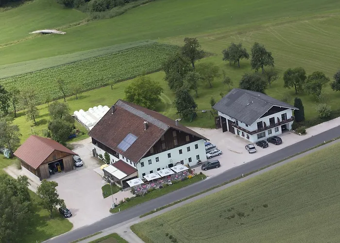 Han/Misafirhane Kreuzerhof Attersee